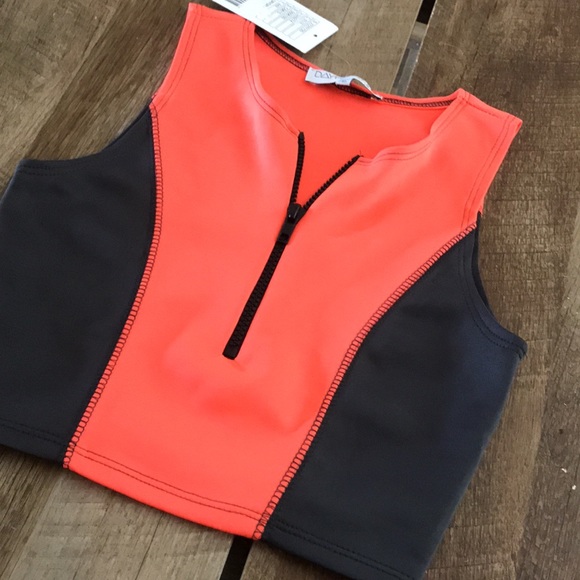 Rash Guard Top with Zipper - Picture 2 of 5